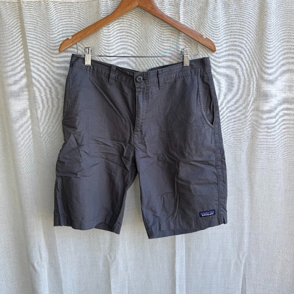 Patagonia Organic Cotton Casual Shorts – Men’s 32 – Gray
